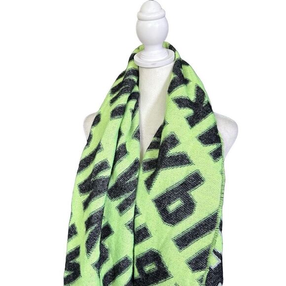 PINK Victoria's Secret Neon Green & Black Reversible Fringe Logo Blanket Scarf - Picture 3 of 7